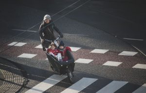 För en färggladare omgivning
